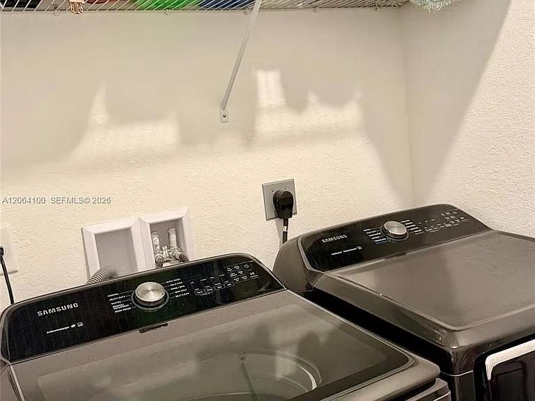 5360 SW 13th Ct — Photo 12