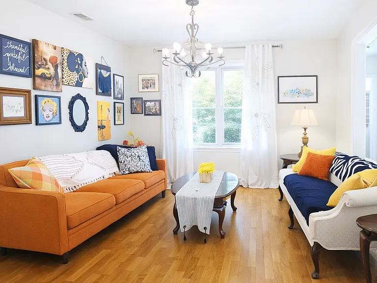 Spacious and comfortable living room
we have two sittings rooms to enjoy