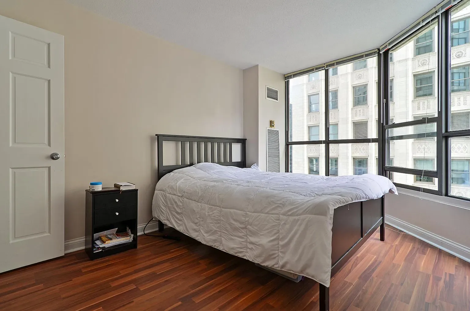 1 bed, 545 sqft, $2,100 — Photo 3