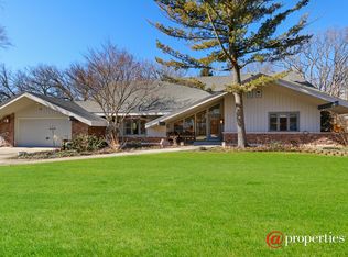 70 Elmwood Ln, Lincolnshire, IL