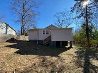 5th image of 2501 Glendale Ave