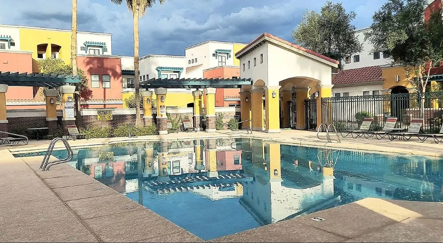 Modern Luxury Living in the Heart of Chandler — Photo 1