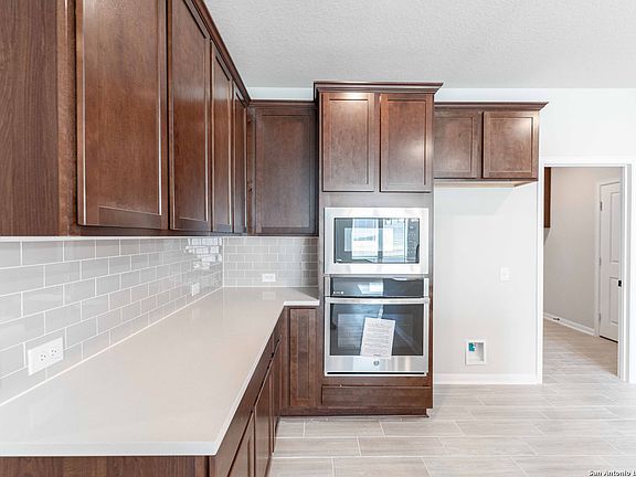 3rd image of 1715 Lawnside Road