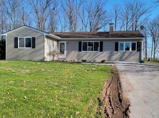 1096 Hoffman Home Rd, Littlestown, PA 17340