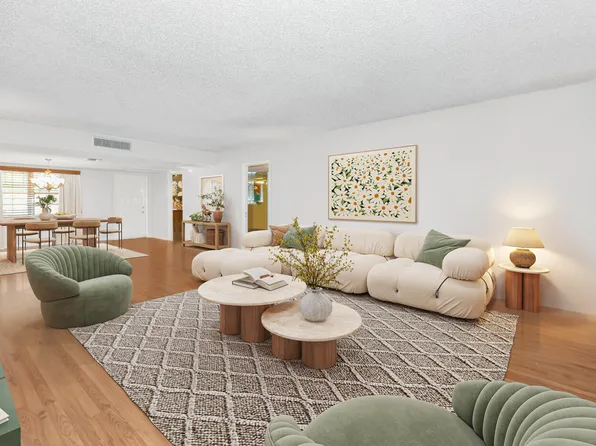 3960 Oaks Clubhouse Drive #209, Pompano Beach, FL 33069
