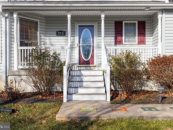 5th image of 313 Pheasant Dr