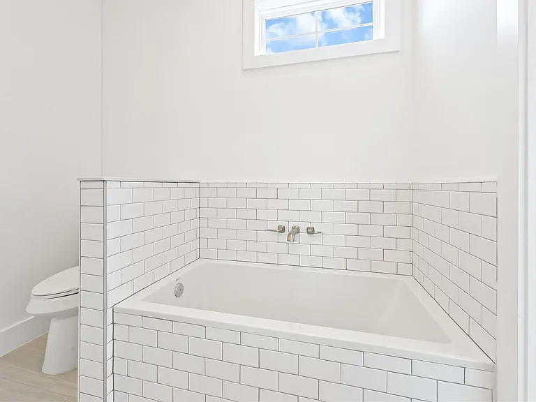 4602 Clay St #B — Photo 9