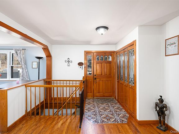4th image of 89 Baldwin Place Road