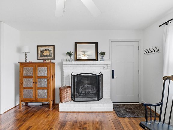 2nd image of 3189 Wildway Rd