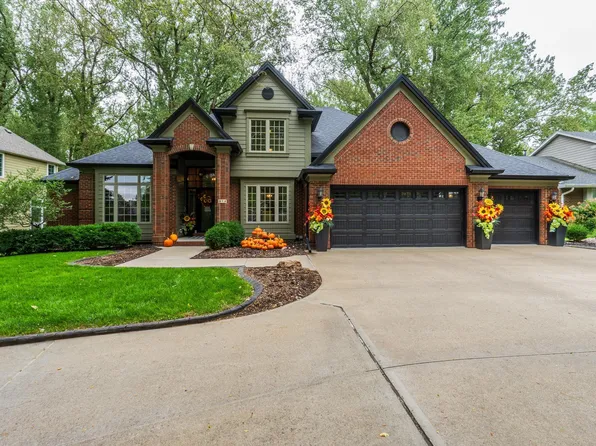 914 Pebble Beach Dr, Dakota Dunes, SD 57049