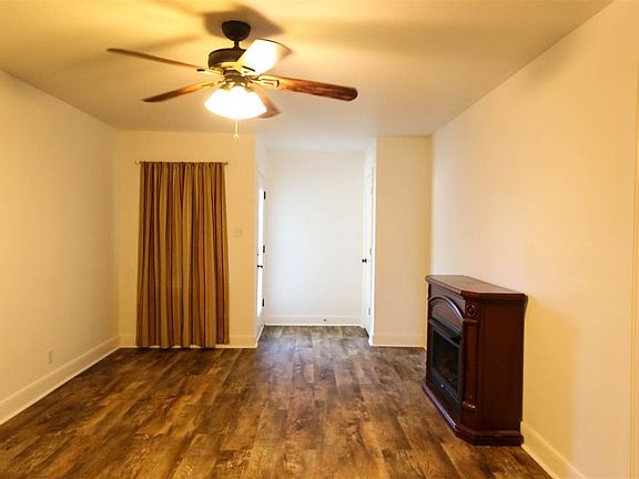 4th image of 3509 Edgemont Dr