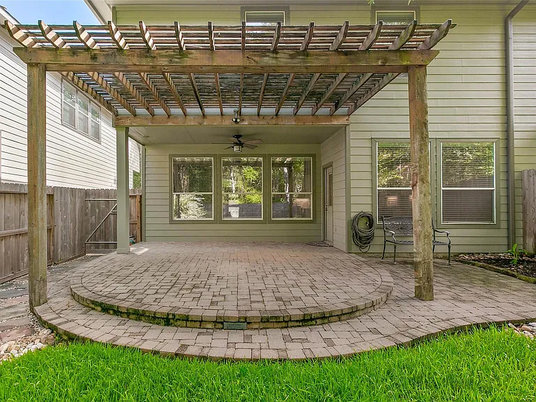 139 Ledgestone Pl — Photo 37