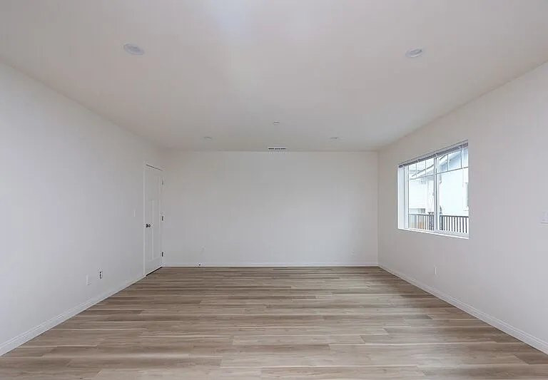 4358-4360 Ocean View Blvd #4358 — Photo 6