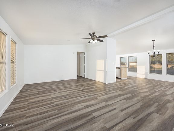 2nd image of 8033 S Farmcreek Dr