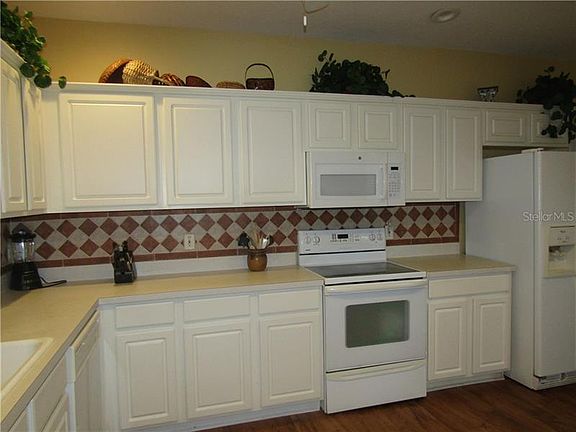 4th image of 8004 Saint James Way
