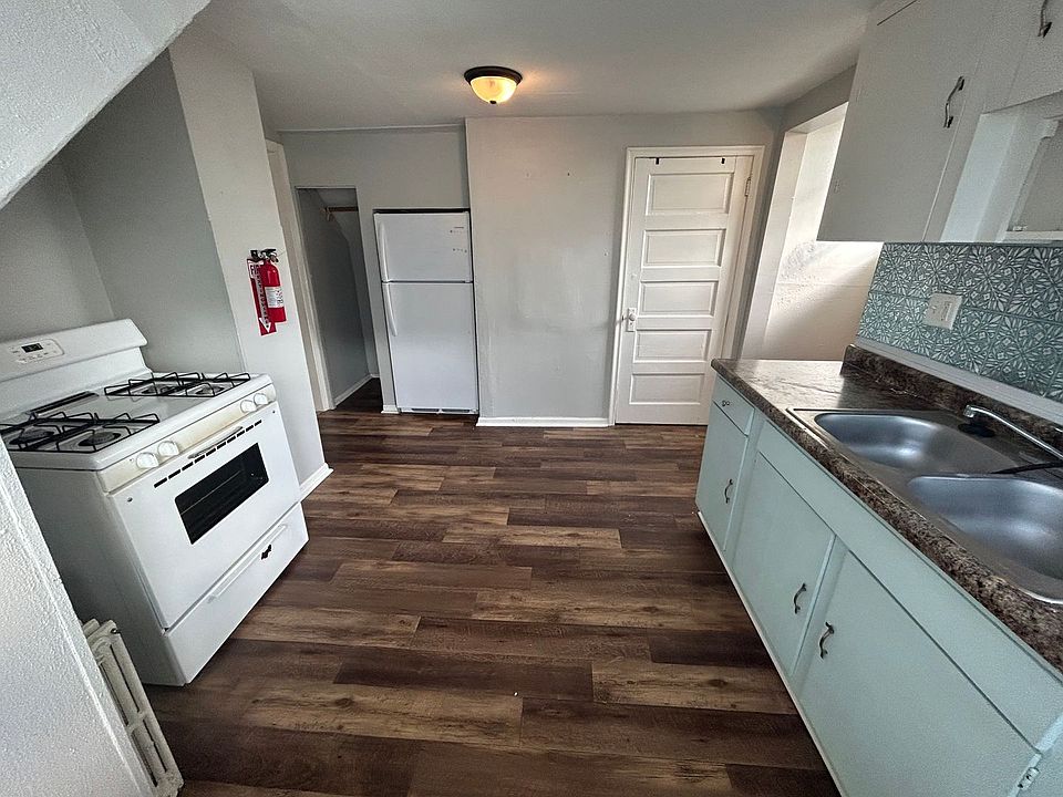 1st image of 239 Park St W APT 4