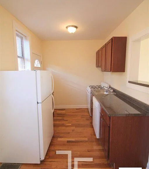 1444 W Byron St #3 — Photo 4