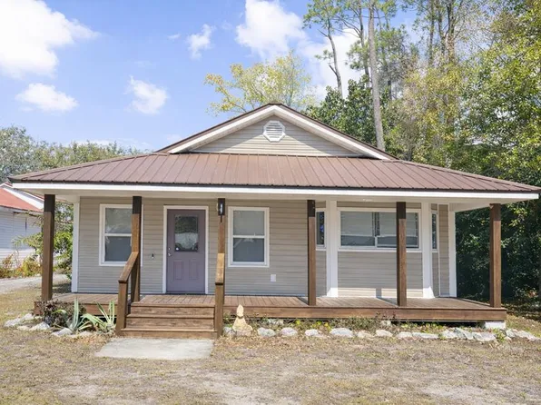 255 The Prado, Apalachicola, FL 32320