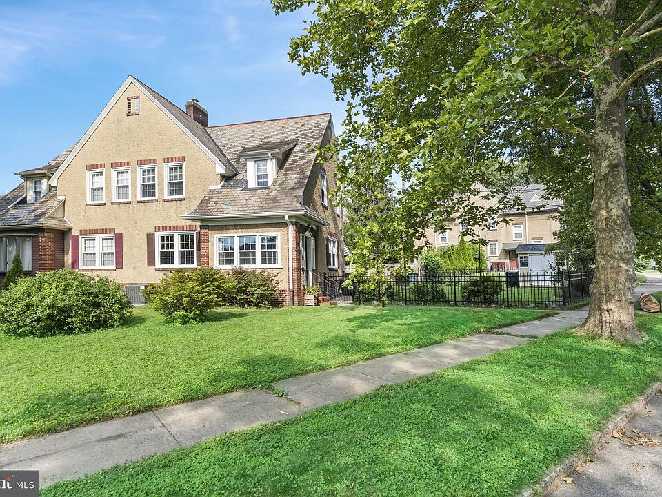 1st image of 2043 Linden St