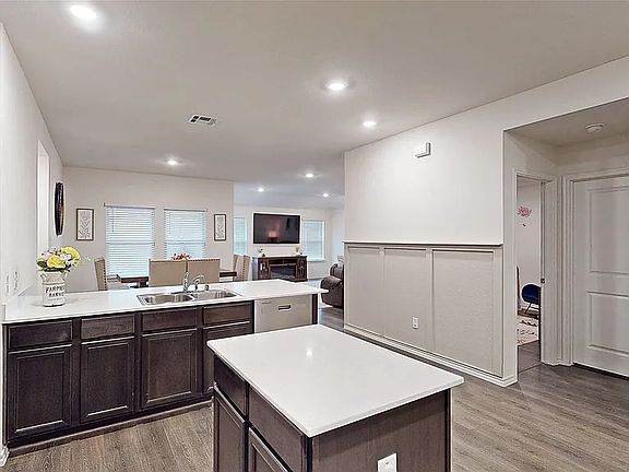 3rd image of 2109 Caraway Ct