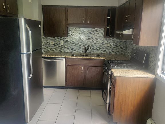 2nd image of 9955 Franchesca Ct APT 1B