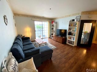 126 Waterford Dr, Edison, NJ 08817