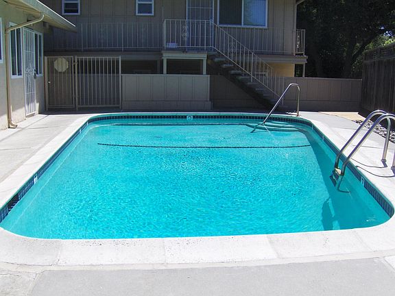 2nd image of 1349 Park Dr