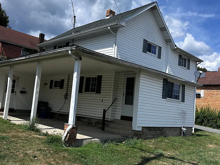 110 Chestnut St — Photo 1