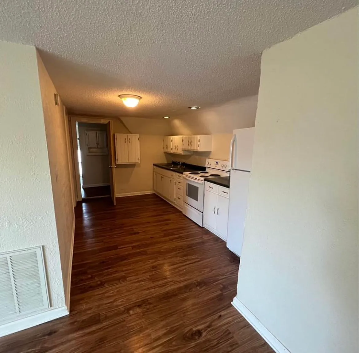 1 bed, 700 sqft, $725 — Photo 1