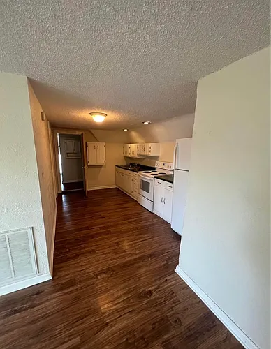 319 E Van Buren St #3N Photo 1 319 E Van Buren St #3N Photo 1
