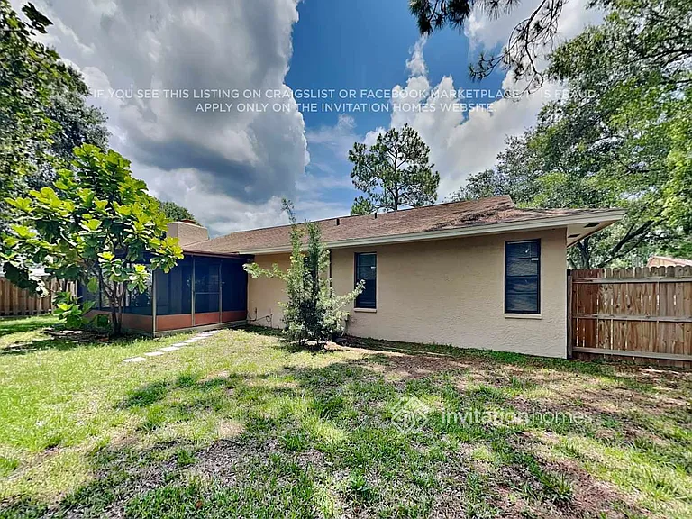 14906 Coldwater Ln — Photo 18