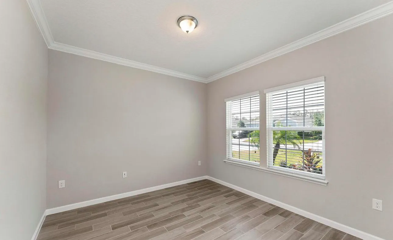 136 Martello Dr — Photo 4
