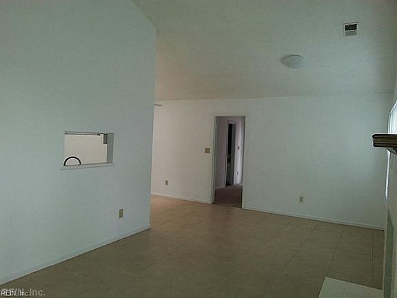 3rd image of 5597 Baccalaureate Dr