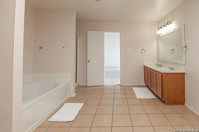 655 Northlake Dr — Photo 45
