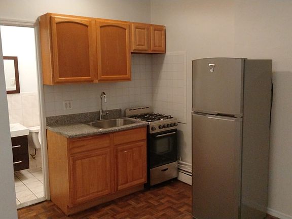 2nd image of 137 Evergreen Ave APT 2C