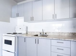 3328 Weston Road, Toronto, ON M9M 2V4