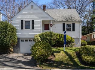 61 Oakley Rd, Watertown, MA 02472