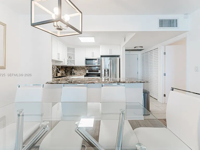 2301 Collins Ave #804 — Photo 8