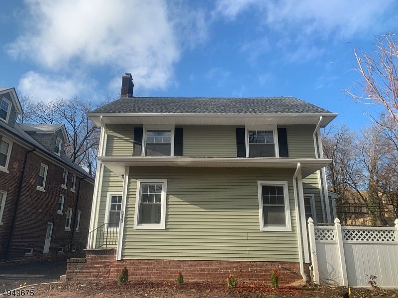 1st image of 113 Woodland Ave