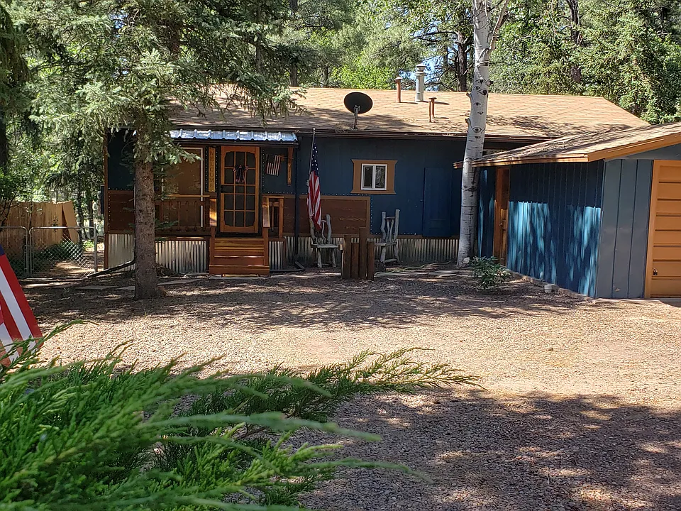 3137 Stardust Dr