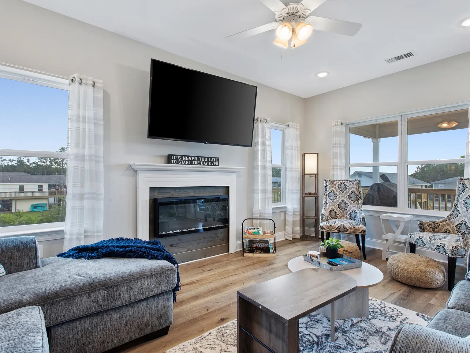 3 bed, 1290 sqft, $2,850 — Photo 1
