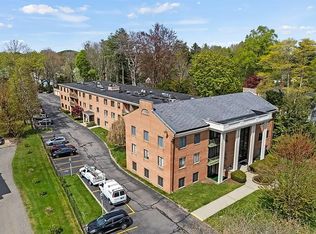 31 Church Grn, Taunton, MA 02780