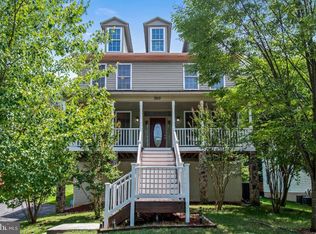 3103 Spring Dr, Alexandria, VA 22306