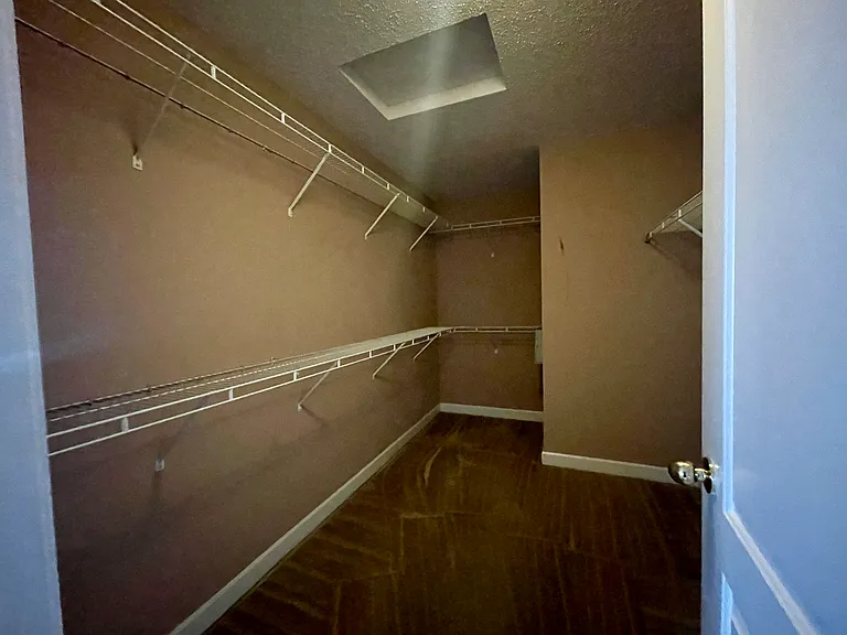 9532 Treyburn Green Way — Photo 7
