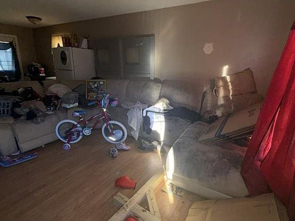 2nd image of 3462 Lawton Rd