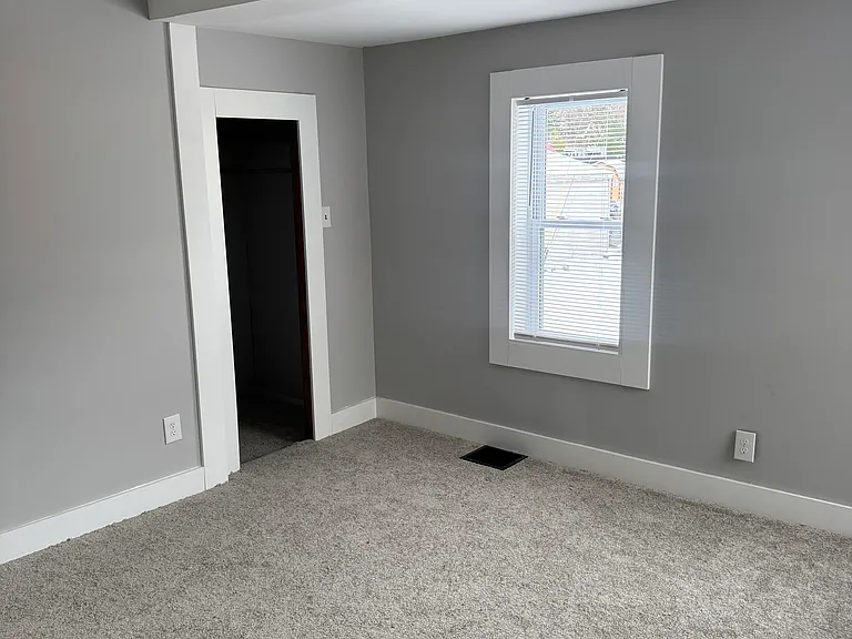 69 Ashton Pl #1 — Photo 11