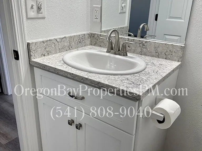 1656 Coos River Hwy — Photo 12
