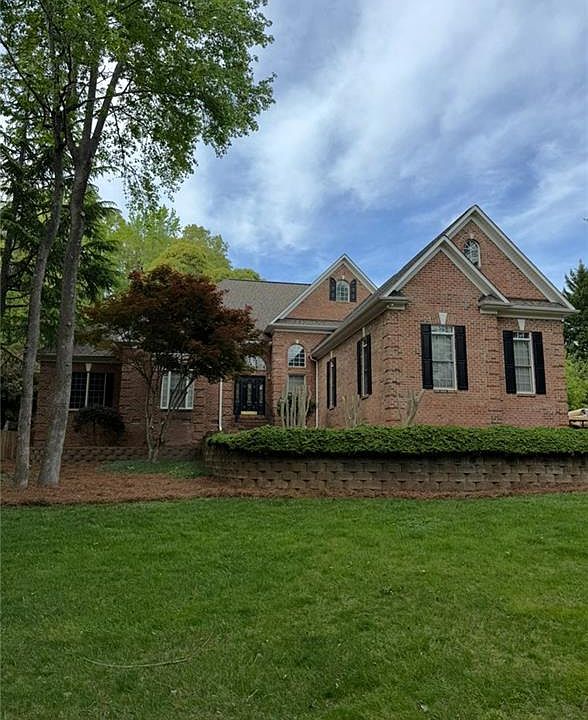 2nd image of 4907 Olde Forest Dr