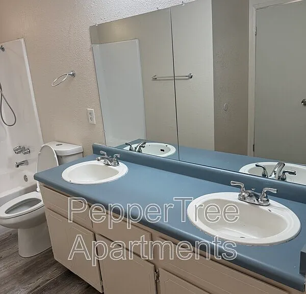 760 E Elm Ave #A — Photo 3