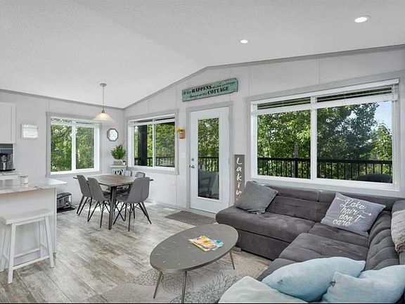 3rd image of 41310 NE Range Rd #282-19